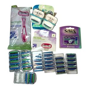 Men’s and women's razor blades and razor bundle.